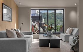 The Loft - Central Top Floor Apartment With 4 Bedrooms